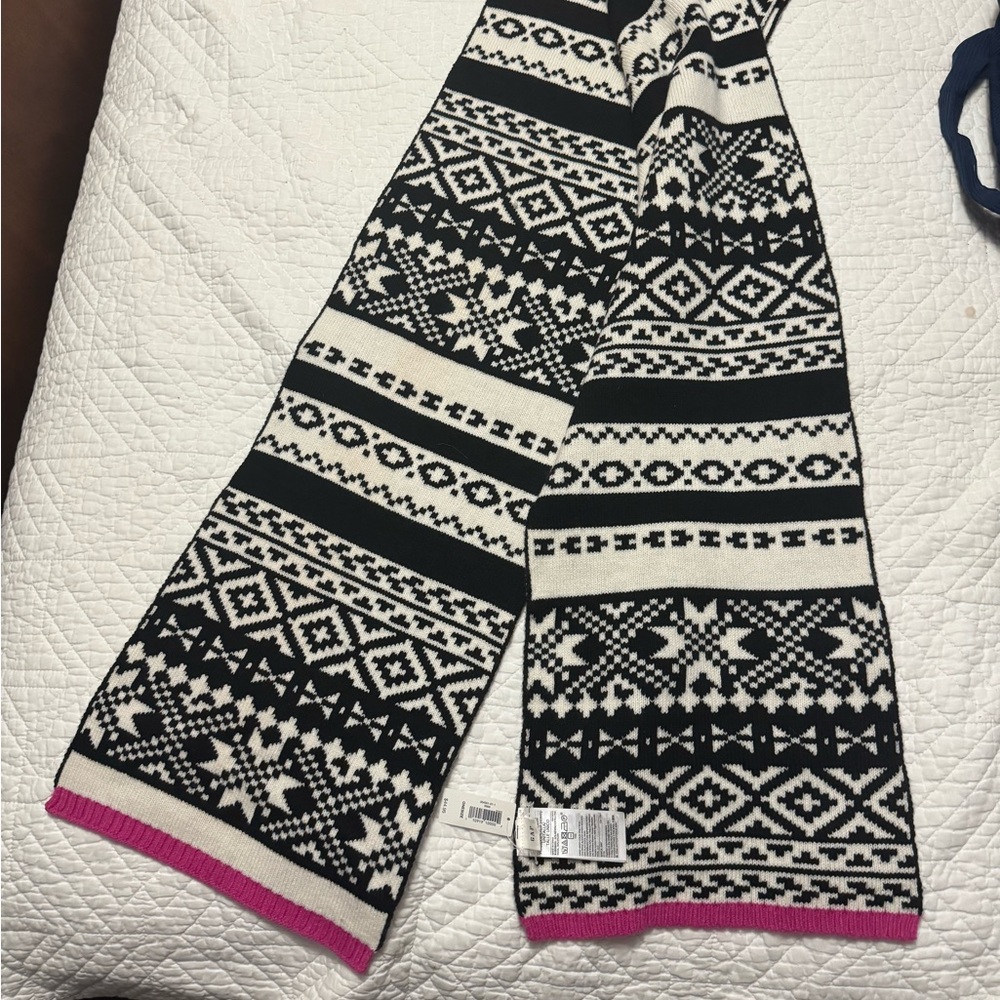 New with Tag GAP Fairisle Black‎ White Scarf Merino Wool NWT